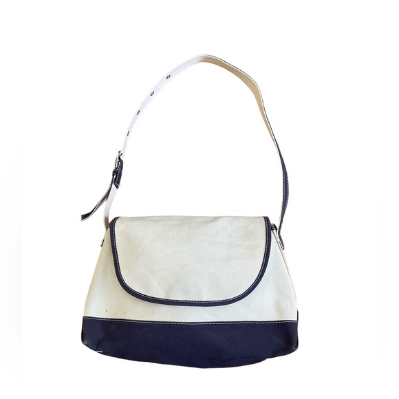 L.L. Bean Handbags - Vintage L.L.BEAN canvas shoulder bag